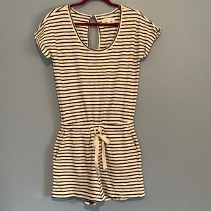 Lou & Gray for LOFT XS Like New Condition Romper Light and dark Gray